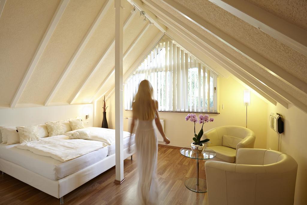 Hotel Bonjour Бад-Зоден-ам-Таунус Екстер'єр фото