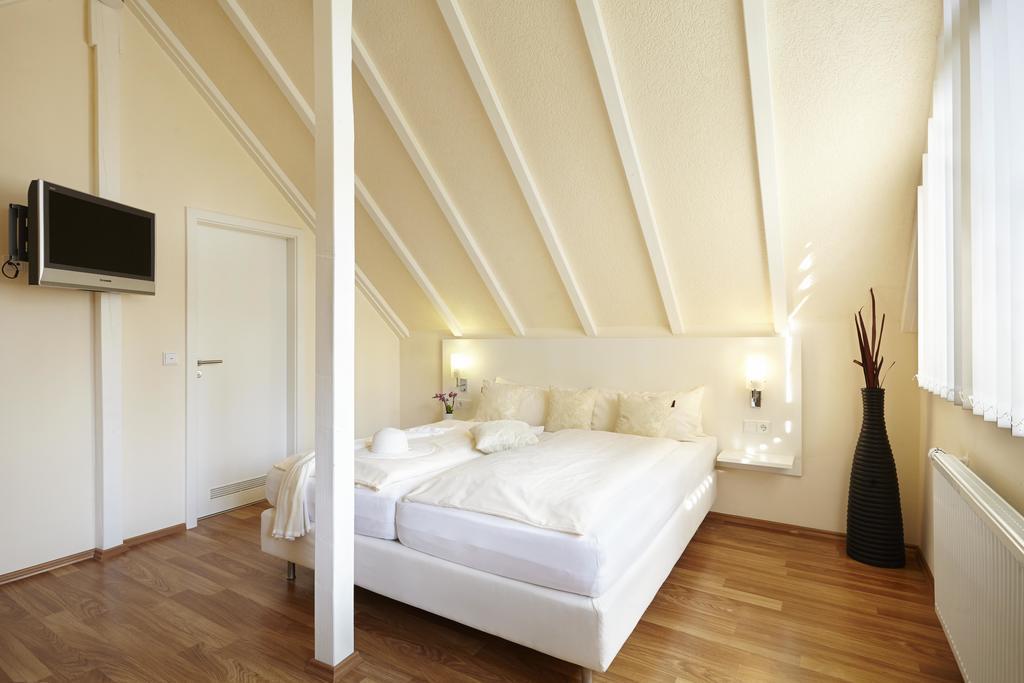 Hotel Bonjour Бад-Зоден-ам-Таунус Екстер'єр фото